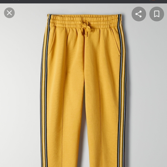 TNA iconic sweatpants 💥 - Picture 2 of 2